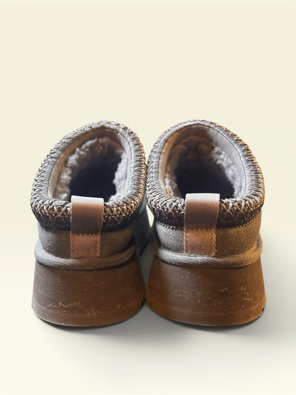 UGG tazz ii